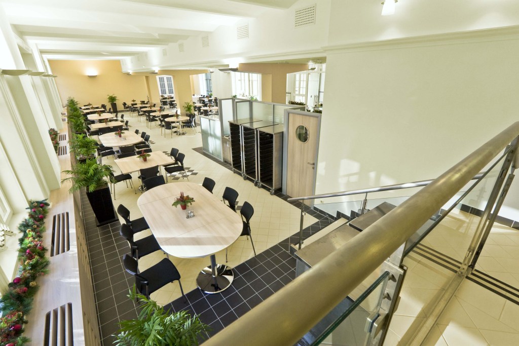 ELMŰ Étterem Székház – 1