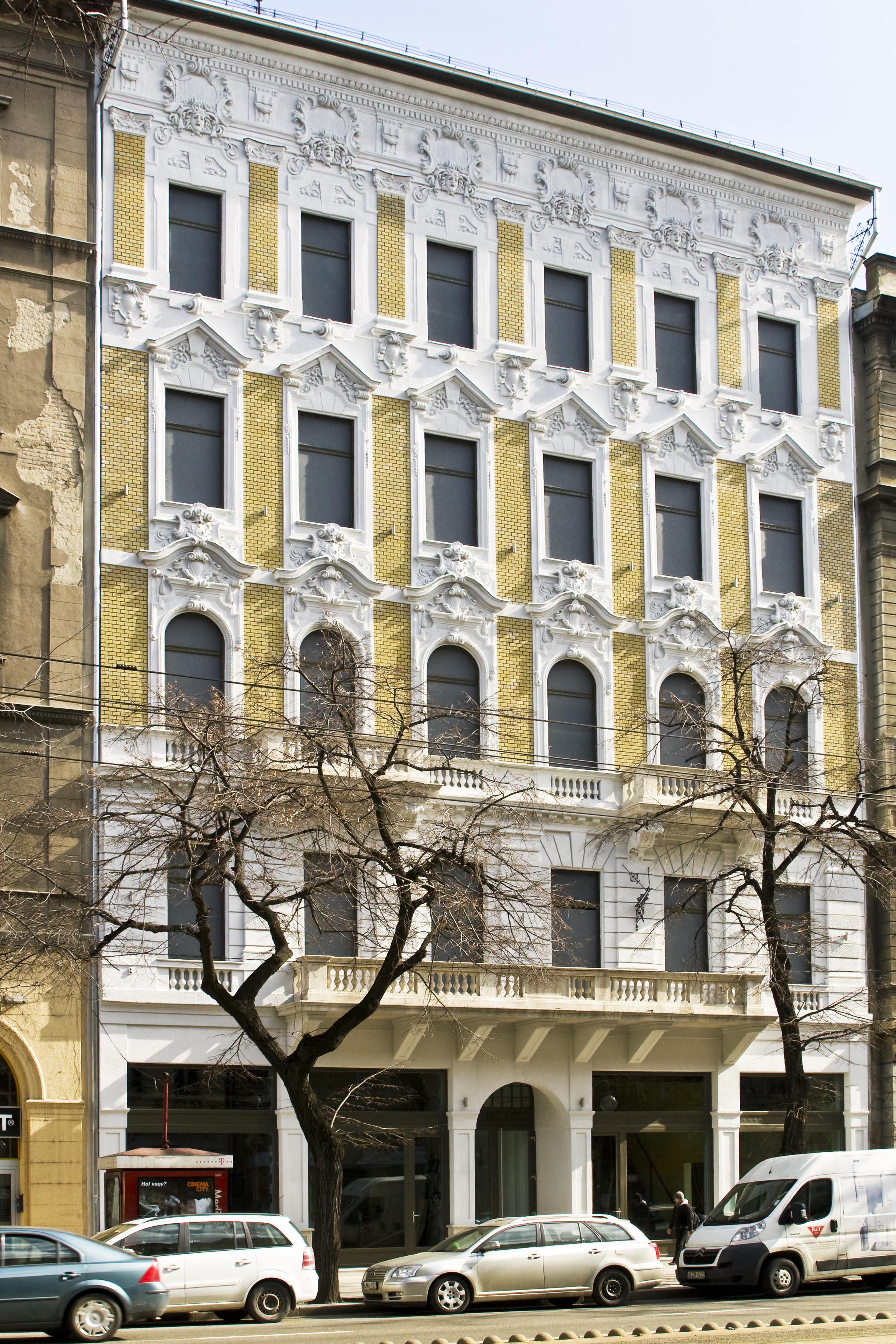 József körút 16. homlokzat – 1