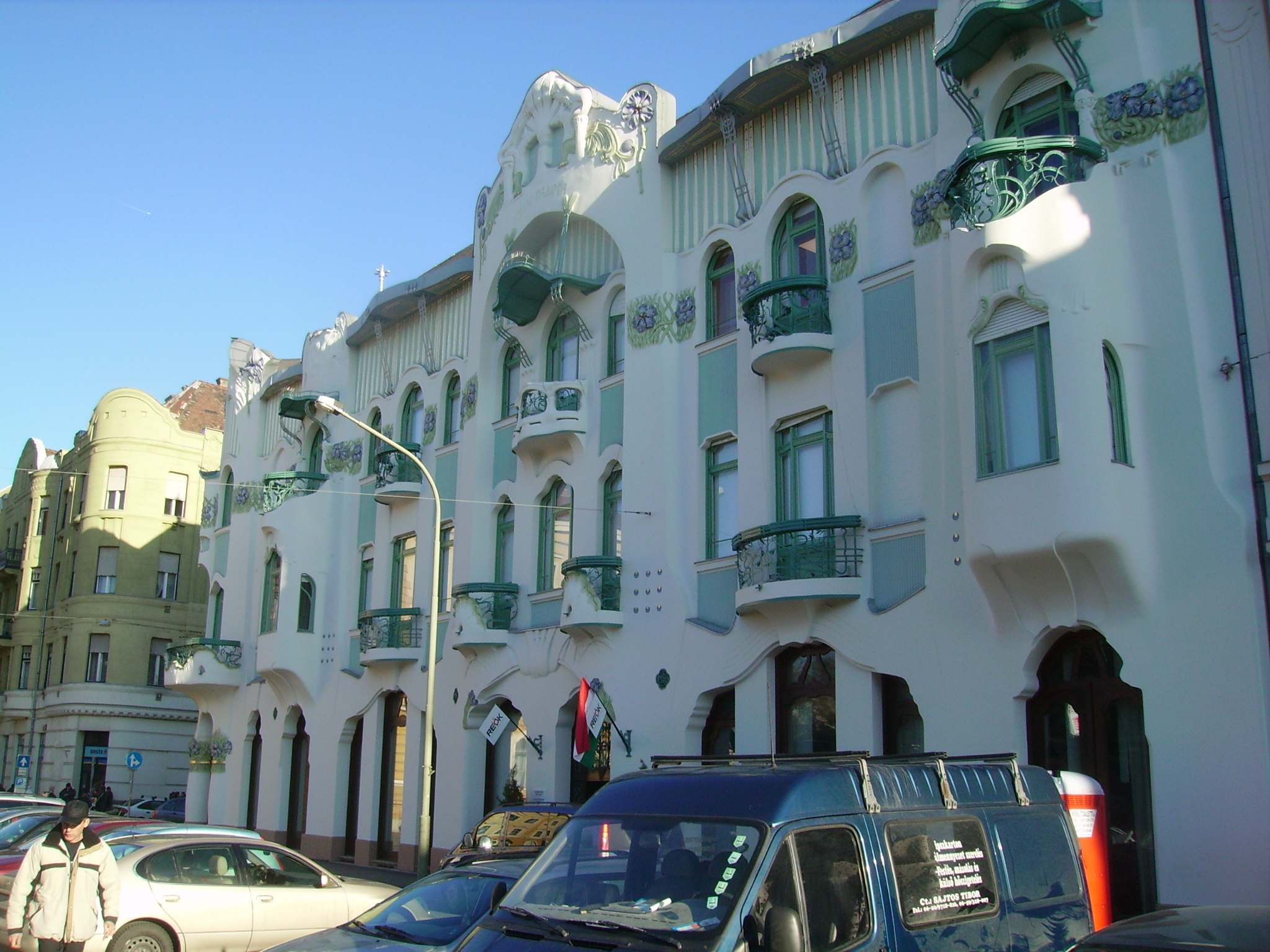 REÖK Raiffeisen Bank Szeged – 1